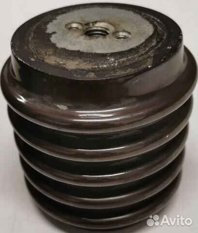 Изолятор опорный армированный иор-10-7.5 2(фарфор)