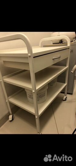 Теллежка - столик косметологическая