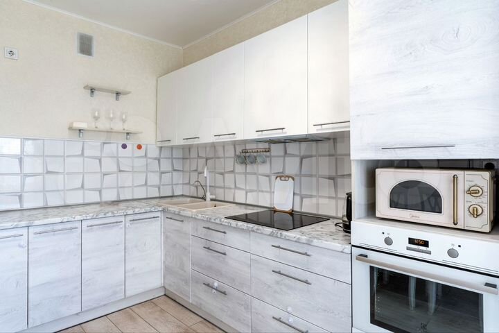 2-к. квартира, 70 м², 9/20 эт.