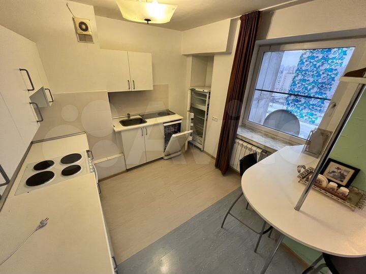 2-к. квартира, 50 м², 10/11 эт.