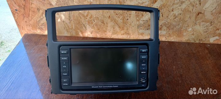 Магнитола Mitsubishi Pajero 4