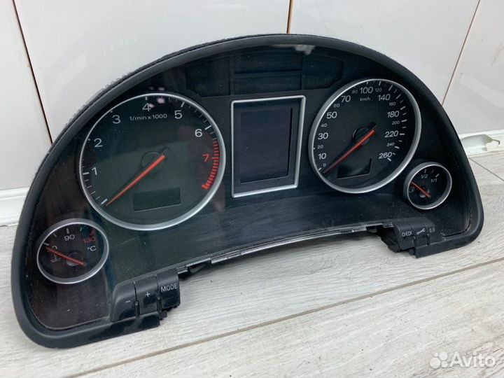 Щиток приборов Audi A4 универсал ALZ 2004