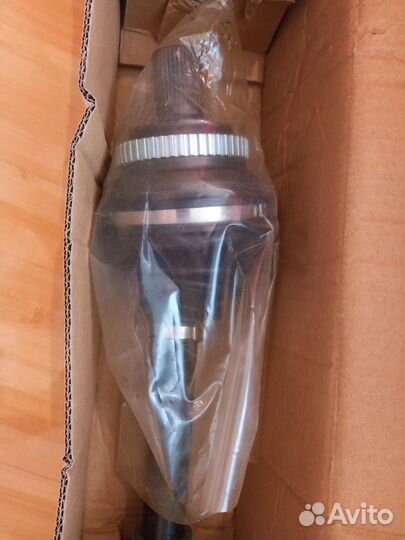 Привод передний левый 4-matic Mercedes E210