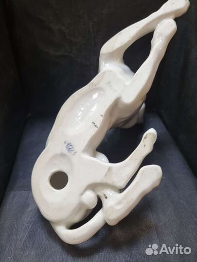 Фарфоровая статуэтка Дог мраморный, ссср. лфз