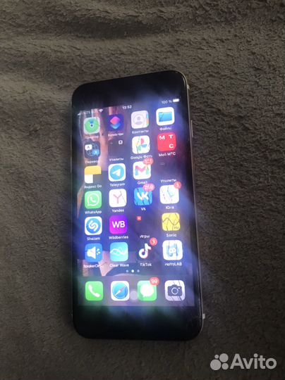Телефон iPhone 7 32гб