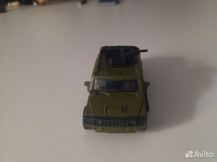 Игрушечная военная машинка 