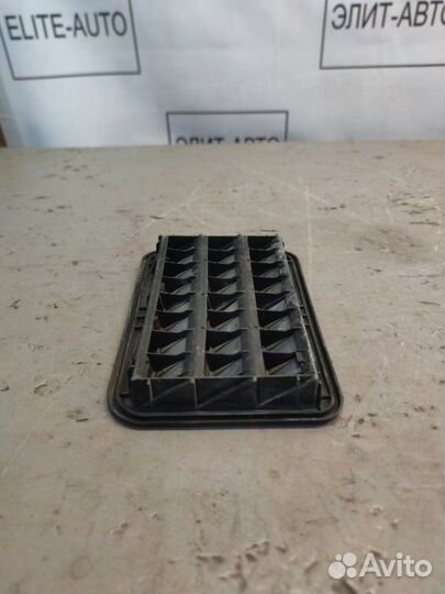 Решетка вентиляционная левая Bmw 5 G30 2.0 2021