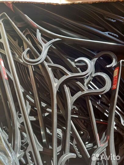 Вешалки (плечики)