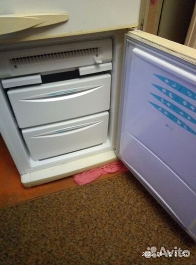 Холодильник бу stinol