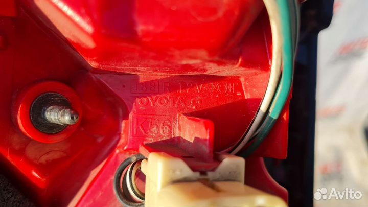 Фонарь правый Toyota Rav 4 v30