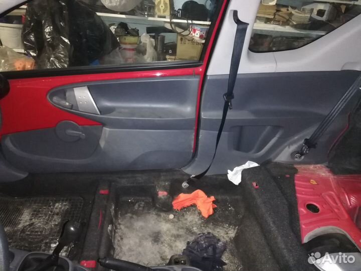 Кожух багажника пежо 107