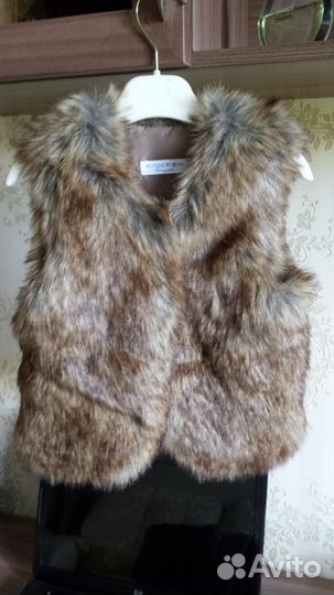 Жилет меховой с шортами 104-106 см