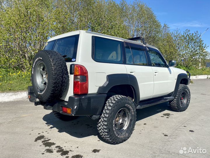 Задний бампер с усилителем