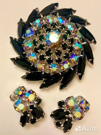 Брошь винтаж и клипсы чехословакия