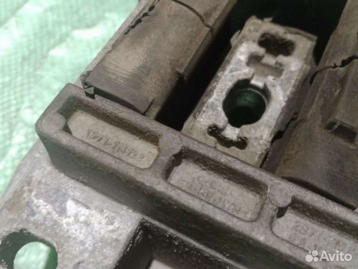 Подушка кпп Ford Mondeo 3 универсал 2.0D 2001