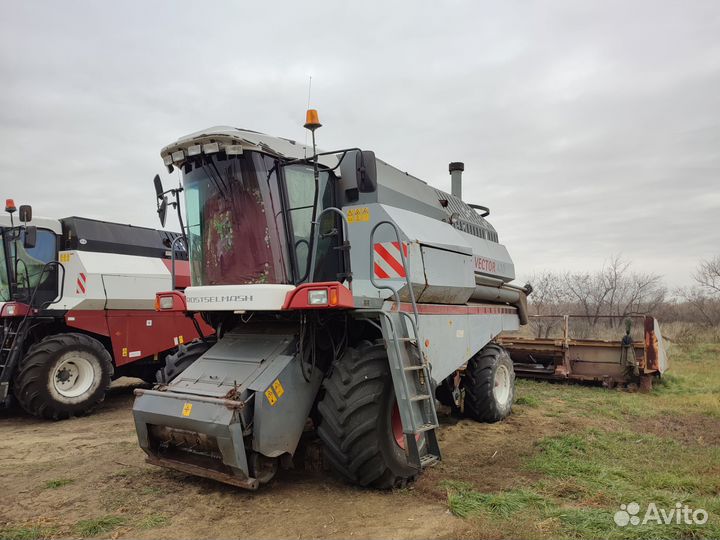 Комбайн Ростсельмаш Vector 410, 2009