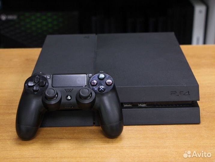 Sony PS4 + 2 джойстика + игры
