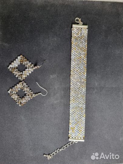 Комплект из бисера браслет и серьги