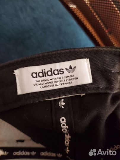 Adidas originals кепка