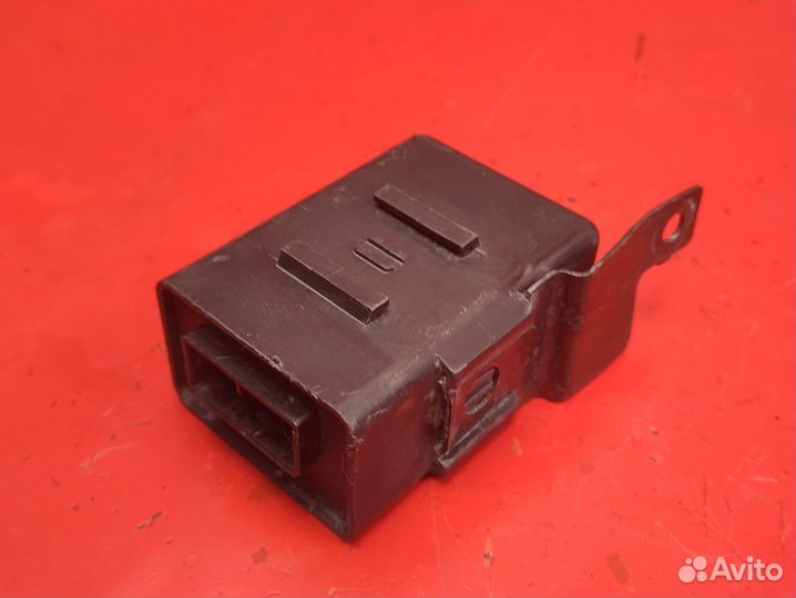 Реле света салона Terrano 2 R20 1993-1996