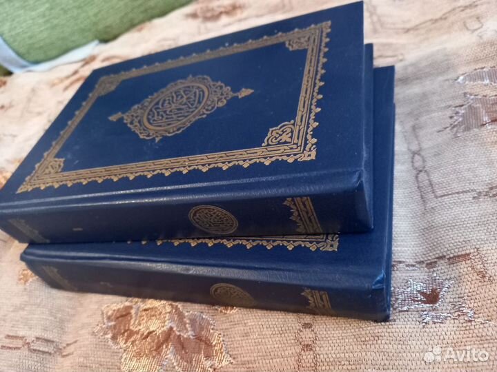 Коран на двух языках - арабском и русском. В 2-х т