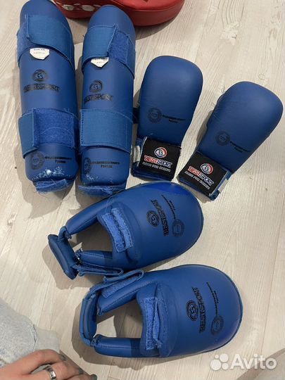 Перчатки и защита для каратэ xs
