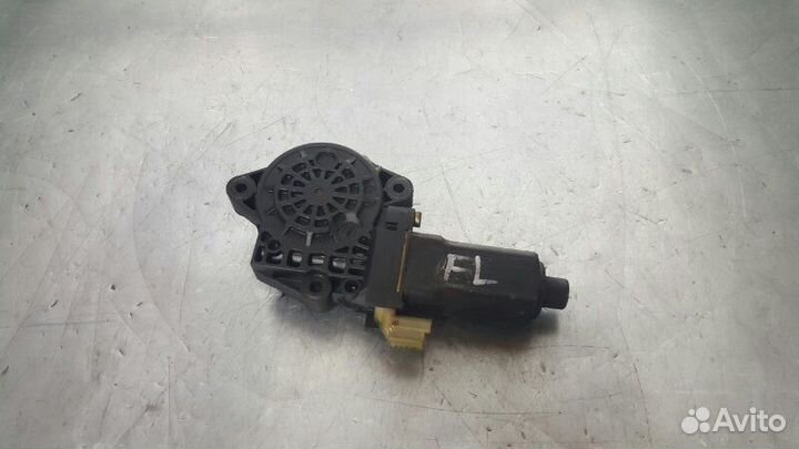 Моторчик стеклоподъемника передний левый Hyundai