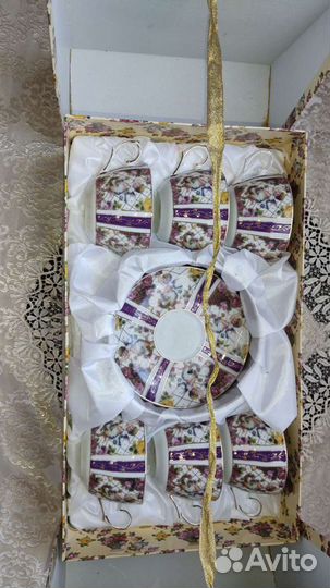 Фарфоровый чайный сервиз