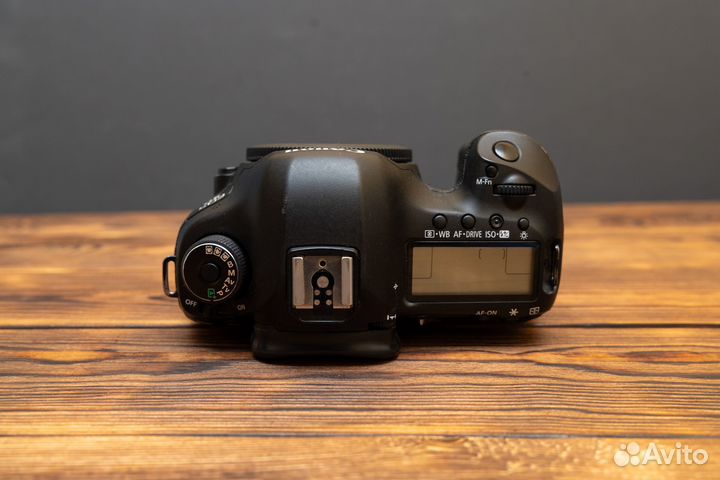 Фотоаппарат canon 5d mark III