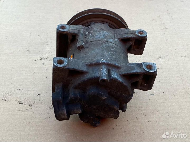 Компрессор кондиционера Nissan Almera N16 2000