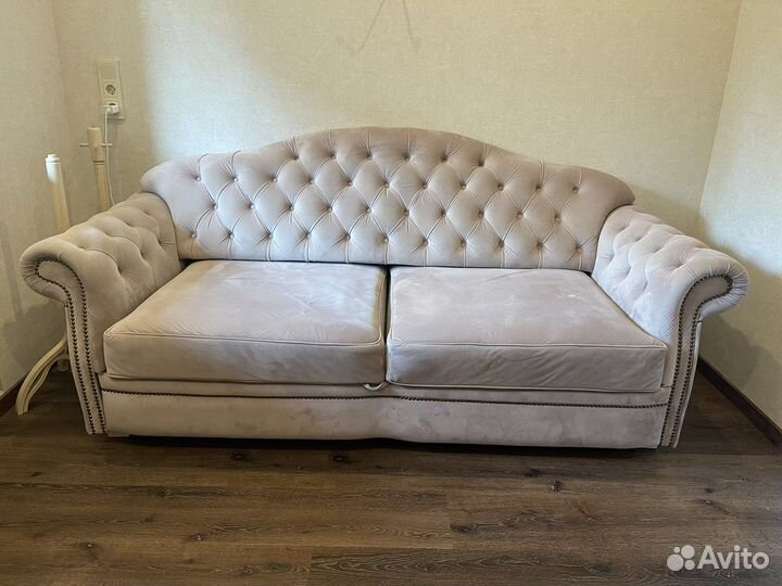 Диван пудровый