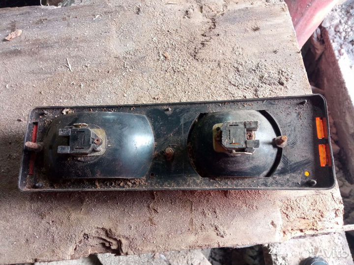 Задний фонарь 21011