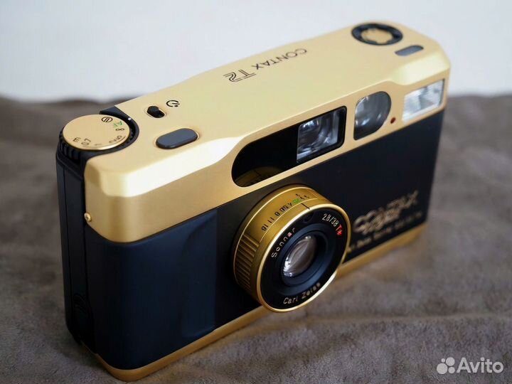 Contax T2 Gold 60th Year Limited Edition