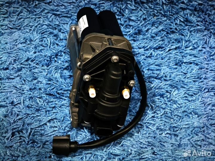 Компрессор пневмоподвески Porsche Panamera 971