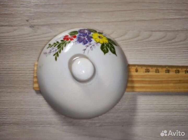 Крышки фарфор сахарниц,чайников СССР
