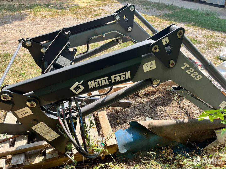 Фронтальный погрузчик 