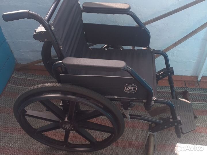 Коляска инвалидная