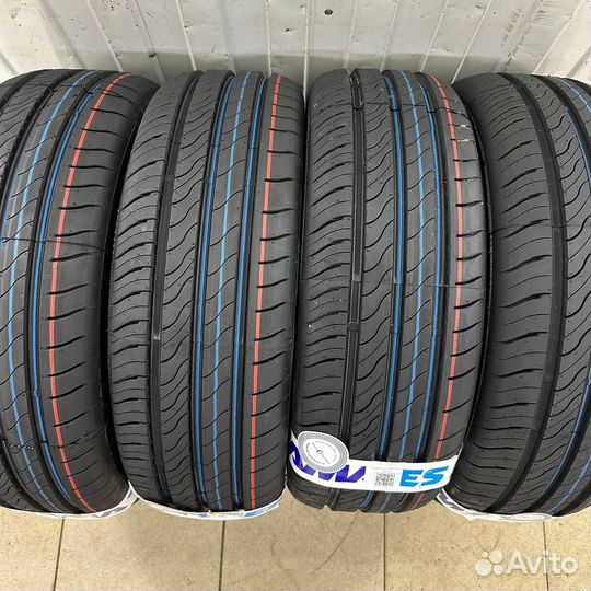 Viatti Strada 2 (V-134) 215/50 R17 95W