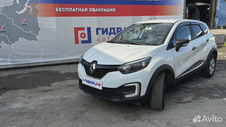 Накладка двери багажника левая Renault Kaptur 960333581R