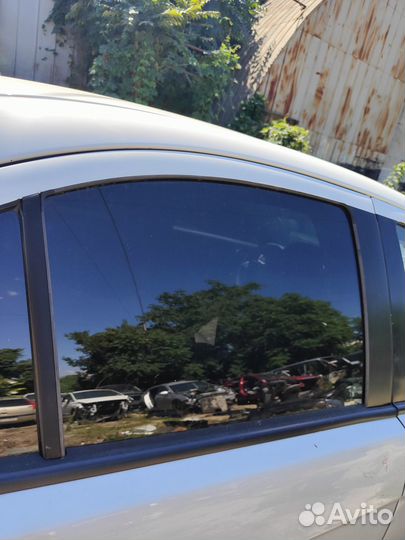 Mitsubishi lancer 10 стекло двери задней правой