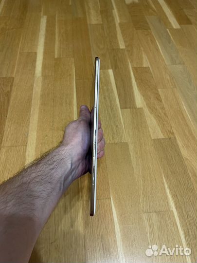 Samsung galaxy tab s (SM- T705)