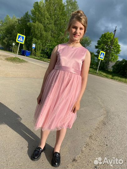 Нарядное платье 140 146