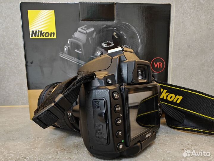 Продам зеркальный фотоаппарат Nikon D5000 + Tamron