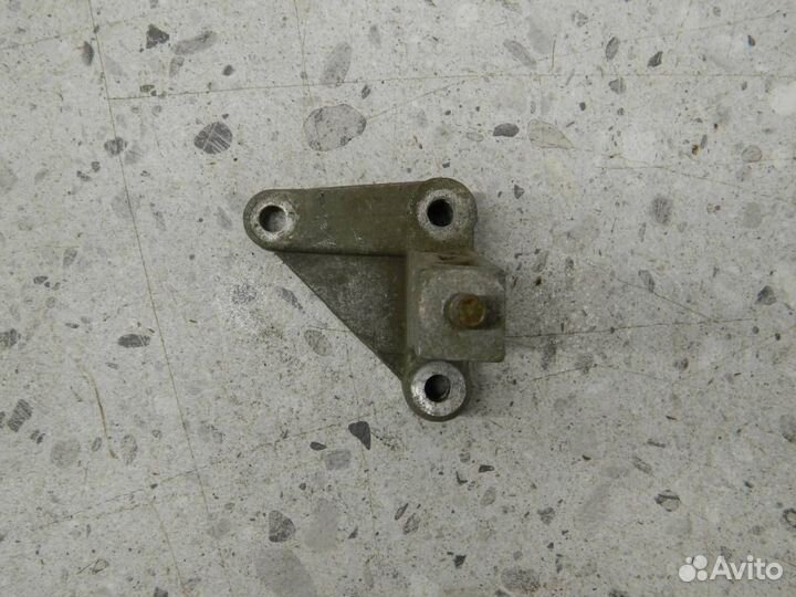 Кронштейн кондиционера BMW 7-Series E65,E66 2001-2