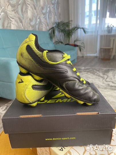Детские футбольные бутсы 31 размер
