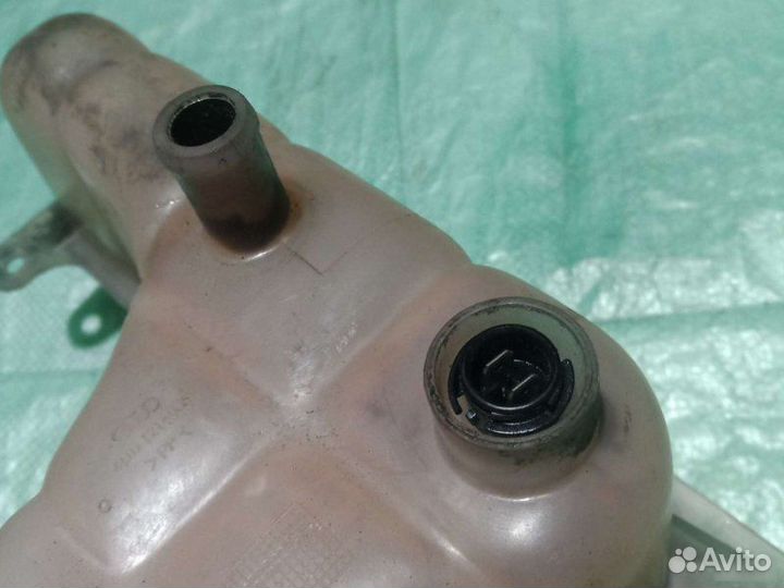 Бачок расширительный Audi A8 D2 1996