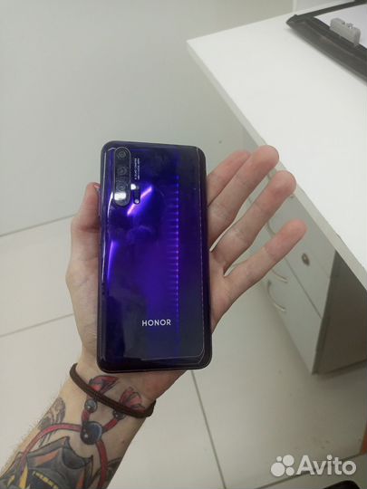 Телефон Honor 20 Pro 256gb