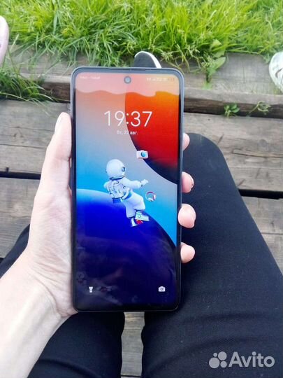 TECNO Spark 10 Pro, 4/128 ГБ