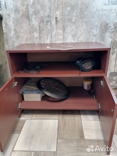 Продам тумбу
