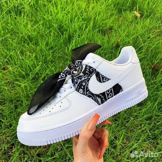 Ручная художественная роспись обуви